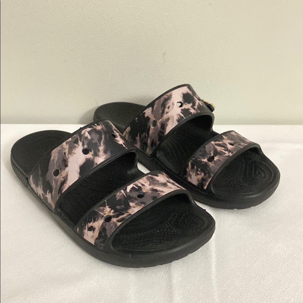 CROCS women’s Black and Purple Tie-Dye Slide Sandals size 9